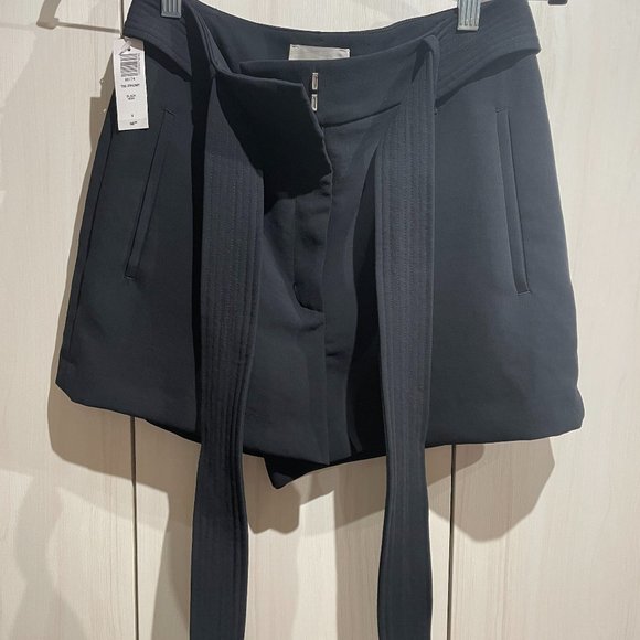 NWT Wilfred Tie Front Shorts - Black - 6 - Picture 2 of 5